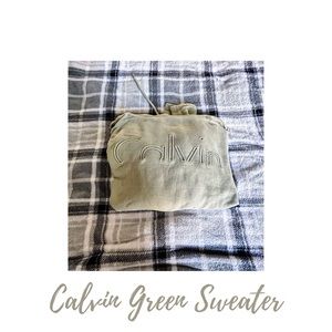 Calvin Klein moss sweater 💚🌿🌱🍀